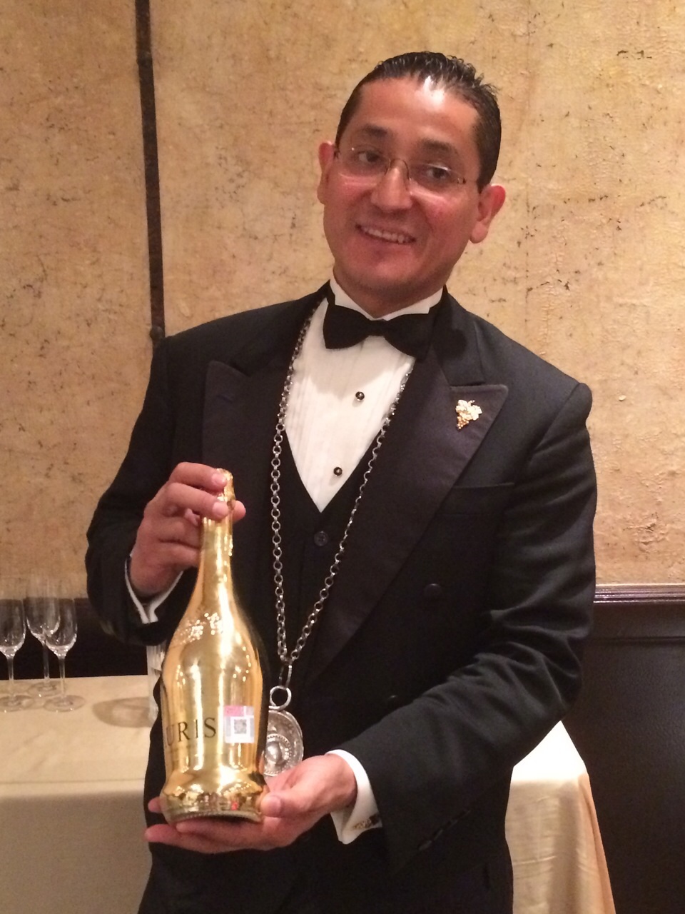 Gerardo Tellez mejor sommelier Vallarta wine fest