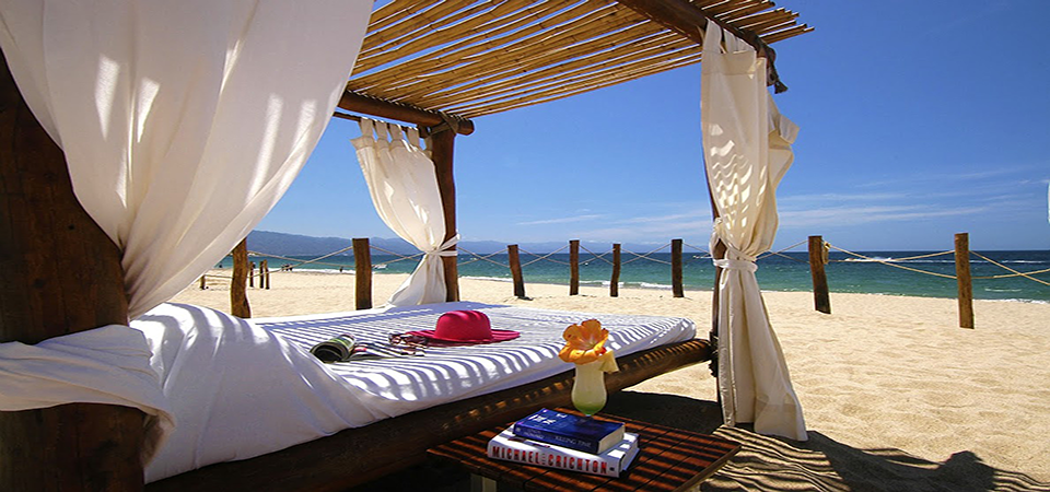 Villa Premiere_Beach Beds