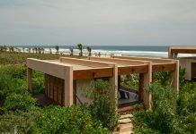 ONTO House: el murmullo del mar hecho espacio